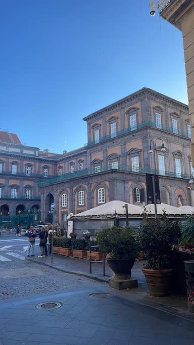 Re Gallo Luxury Apartment Plebiscito In Via Chiaia Napels Buitenkant foto